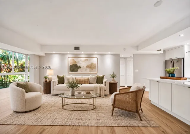 Photo 3 of Condo for sale at 260 Sunrise Dr #D, Key Biscayne, FL 33149 | MLS# A12087855 | Listing updated on 2026-09-25
