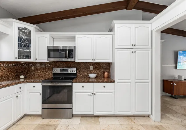 Photo 2 of Single family home for sale at 8005 Sw 198th Terrace, Cutler Bay, FL 33189 | MLS# A12087565 | Listing updated on 2026-10-07