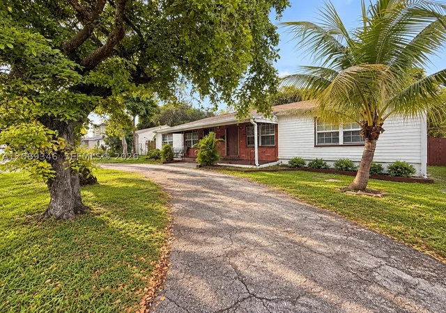 Photo 3 of Multi family home for sale at 1526 Ne 135th Street, North Miami, FL 33161 | MLS# A12089346 | Listing updated on 2026-09-21