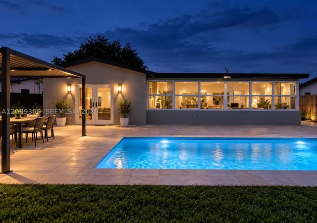 Photo 3 of Single family home for sale at 401 S Highland Dr, Hollywood, FL 33021 | MLS# A12089359 | Listing updated on 2026-10-05