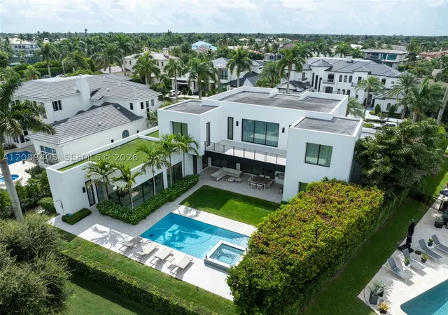 Photo 1 of Sale Pending at 17531 Foxborough Ln, Boca Raton, FL 33496 | MLS# A12089405 | Listing updated on 2026-10-07
