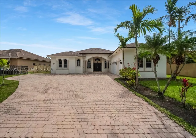 Photo 3 of Single family home for sale at 4025 Sw 128th Avenue, Miami, FL 33175 | MLS# A12089901 | Listing updated on 2026-09-23