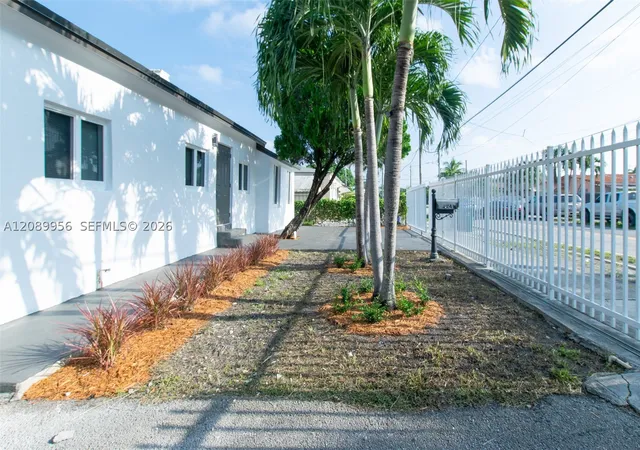 2324 NW 14th Avenue
