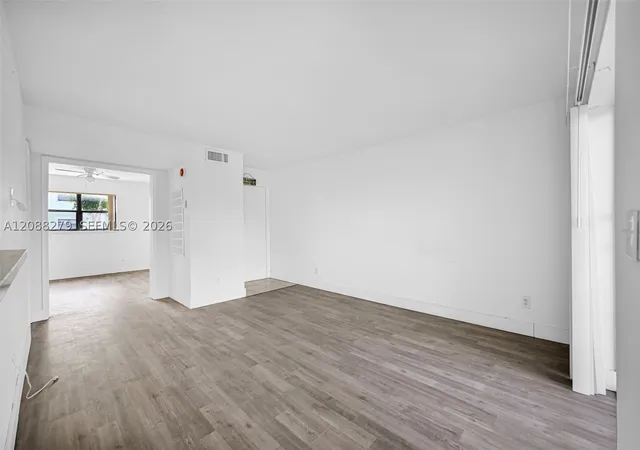 Photo 3 of Condo for sale at 4021 Nw 87th Avenue #4021, Sunrise, FL 33351 | MLS# A12088279 | Listing updated on 2026-09-16
