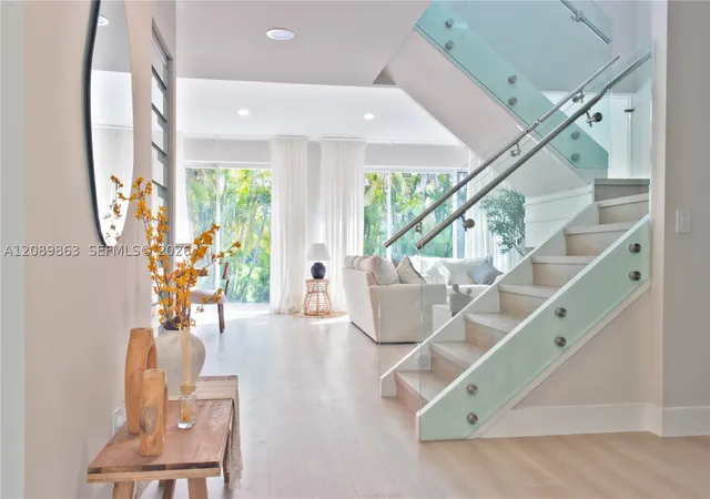 Photo 4 of Townhouse for sale at 4759 NW 98th Place, Doral, FL 33178 | MLS# A12089863 | Listing updated on 2026-09-17
