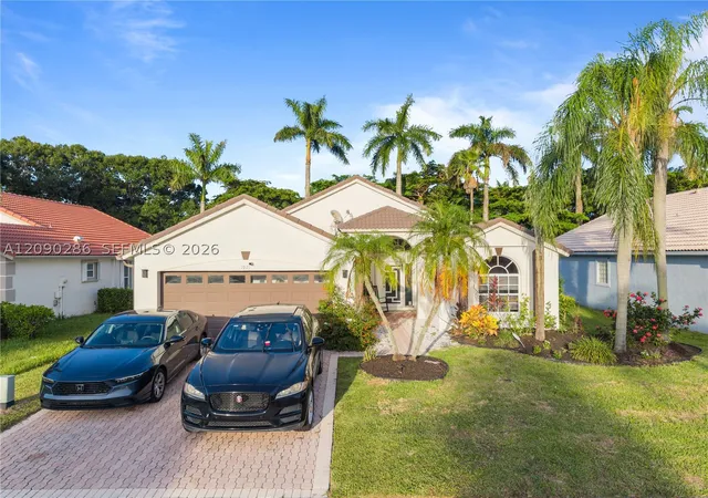Photo 2 of Single family home for sale at 1971 Oak Berry Cir, Wellington, FL 33414 | MLS# A12090286 | Listing updated on 2026-09-24
