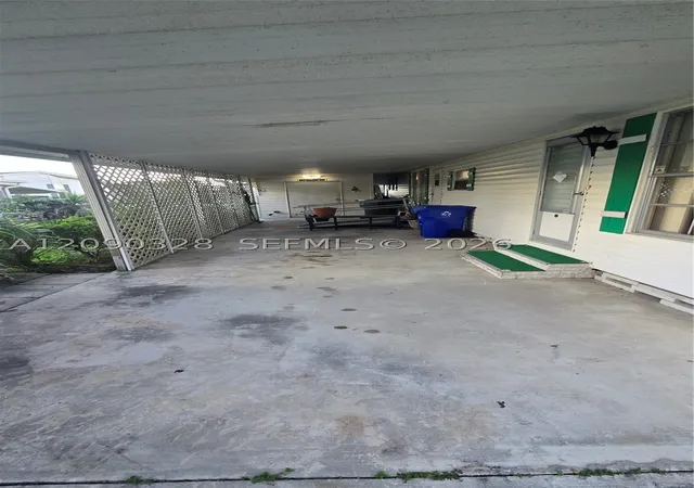 Photo 3 of Manufactured home for sale at 803 Cassandra Ln, Lakeland, FL 33809 | MLS# A12090328 | Listing updated on 2026-09-17