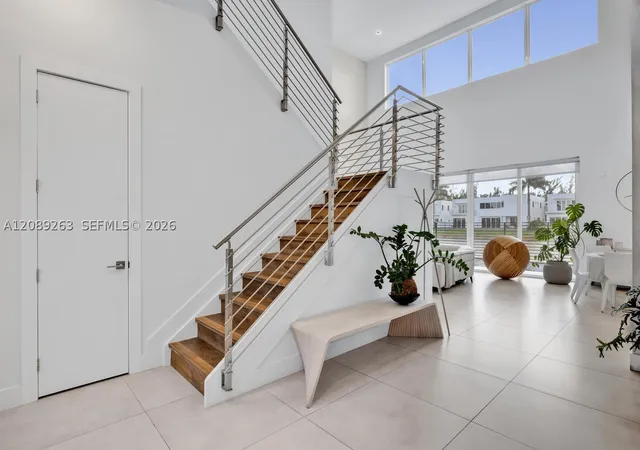 Photo 4 of Single family home for sale at 10250 NW 75th Terrace, Doral, FL 33178 | MLS# A12089263 | Listing updated on 2026-09-17