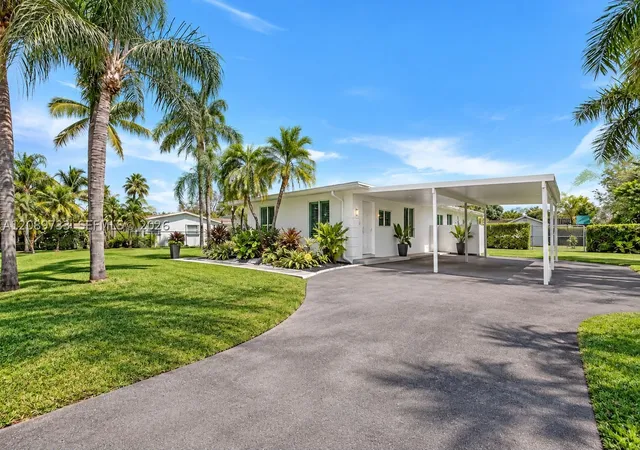 Photo 1 of Single family home for sale at 15725 Sw 89th Avenue, Palmetto Bay, FL 33157 | MLS# A12089733 | Listing updated on 2026-09-17