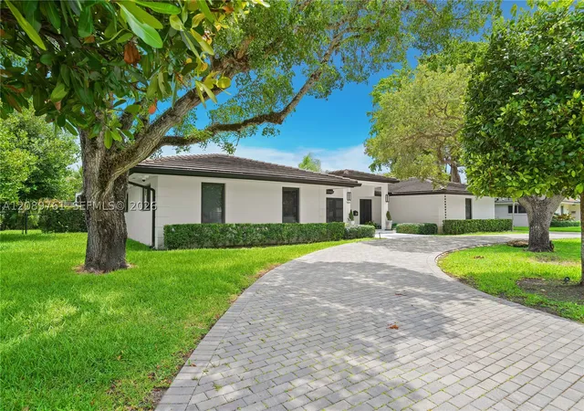 Photo 3 of Single family home for sale at 7420 Sw 109th Terrace, Pinecrest, FL 33156 | MLS# A12089761 | Listing updated on 2026-09-17