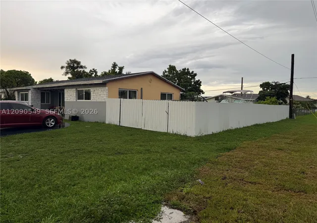 Photo 4 of Single family home for sale at 6401 Dewey St, Hollywood, FL 33023 | MLS# A12090549 | Listing updated on 2026-09-17