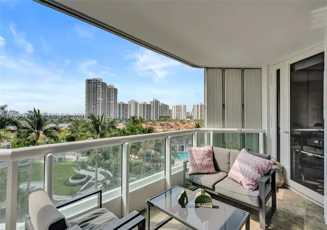 Photo 1 of Condo for sale at 21055 Yacht Clb Dr #901, Aventura, FL 33180 | MLS# A12090278 | Listing updated on 2026-09-17