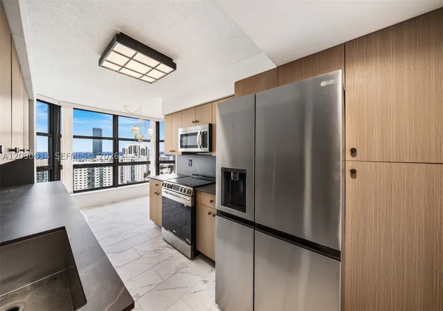 Photo 4 of Condo for sale at 19195 Mystic Pointe Dr #2406, Aventura, FL 33180 | MLS# A12090034 | Listing updated on 2026-09-17