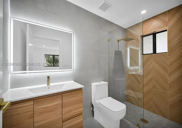 Photo 4 of Single family home for sale at 19301 NW 52nd Avenue, Miami Gardens, FL 33055 | MLS# A12090589 | Listing updated on 2026-09-17
