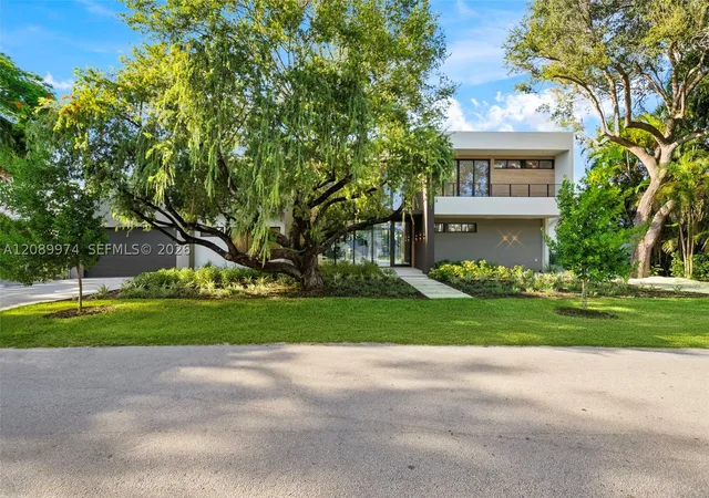 Photo 2 of Mansion for sale at 5921 SW 84th Street, South Miami, FL 33143 | MLS# A12089974 | Listing updated on 2026-10-07