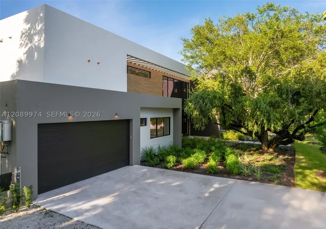 Photo 63 of Mansion for sale at 5921 SW 84th Street, South Miami, FL 33143 | MLS# A12089974 | Listing updated on 2026-10-07