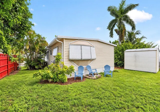 Photo 23 of Manufactured home for sale at 2903 Harbor Ln, Dania Beach, FL 33312 | MLS# A12090431 | Listing updated on 2026-10-07