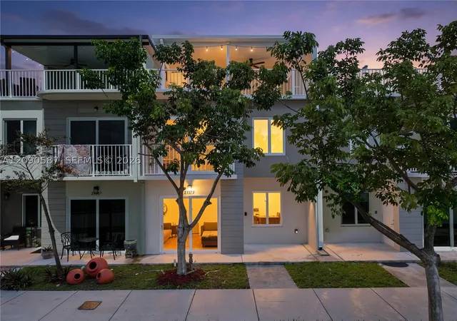 Photo 2 of Townhouse for sale at 25813 Sw 145th Avenue, Homestead, FL 33032 | MLS# A12090587 | Listing updated on 2026-09-23