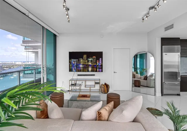 Photo 3 of Condo for sale at 900 Biscayne Blvd #4412, Miami, FL 33132 | MLS# A12090628 | Listing updated on 2026-09-17