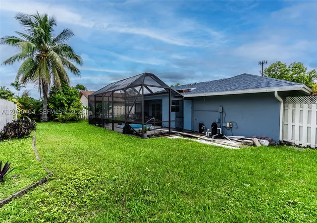 Photo 4 of Single family home for sale at 6990 NW 23rd Street, Margate, FL 33063 | MLS# A12090404 | Listing updated on 2026-09-17