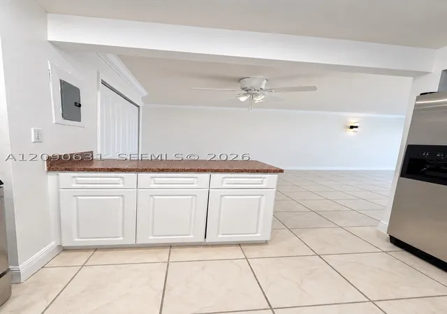 Listing Photo 4 - Condo for sale in Pinebark Condominium located at 816 Nw 87Th Ave, Miami, FL 33172 - Unit #203