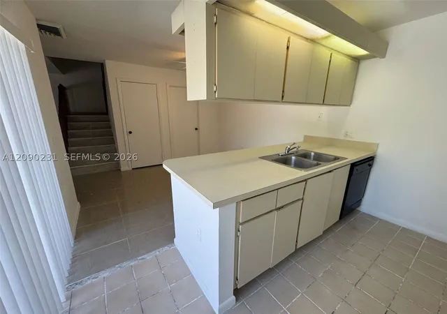 Photo 3 of Condo for sale at 719 Ml Valley Pl #719, West Palm Beach, FL 33409 | MLS# A12090231 | Listing updated on 2026-09-17
