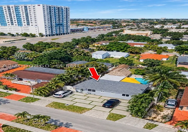 Single family home for sale at 10665 SW 6 Street, Miami, FL 33174 | MLS# A12090860