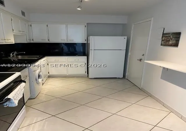 Photo 3 of Condo for sale at 6770 Indian Crk Dr #14K, Miami Beach, FL 33141 | MLS# A12090943 | Listing updated on 2026-09-17