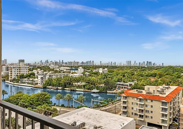 Photo 3 of Condo for sale at 2625 Collins Ave #1109, Miami Beach, FL 33140 | MLS# A12091017 | Listing updated on 2026-09-18