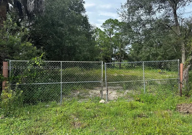 Photo 1 of Land for sale at 123 Pine Lake Ave, Clewiston, FL 33440 | MLS# A12091143 | Listing updated on 2026-09-18