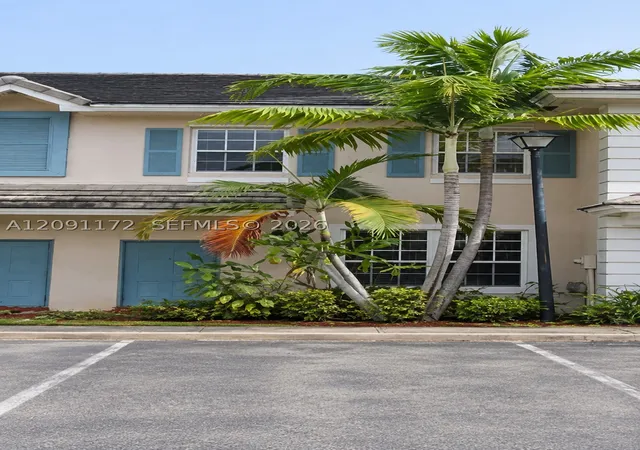 Photo 1 of Townhouse for sale at 739 Nw 42nd Avenue, Plantation, FL 33317 | MLS# A12091172 | Listing updated on 2026-09-18