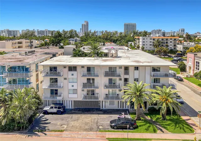 Photo 3 of Condo for sale at 1420 Pennsylvania Ave #403, Miami Beach, FL 33139 | MLS# A12089631 | Listing updated on 2026-09-18