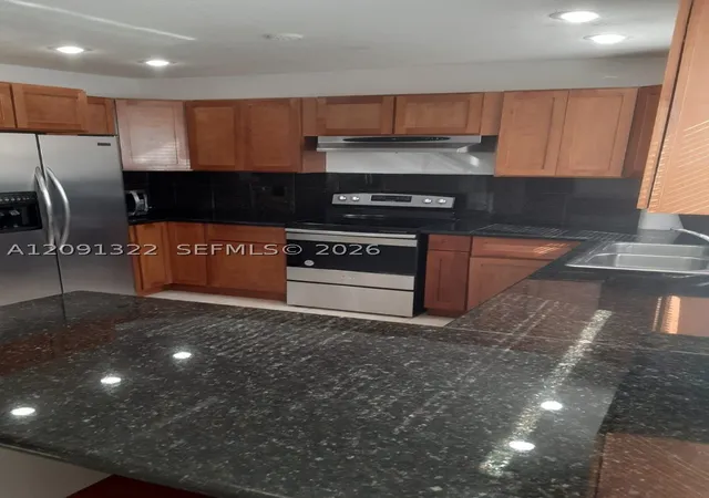 Photo 2 of Condo for sale at 2200 Taylor St #101, Hollywood, FL 33020 | MLS# A12091322 | Listing updated on 2026-09-18