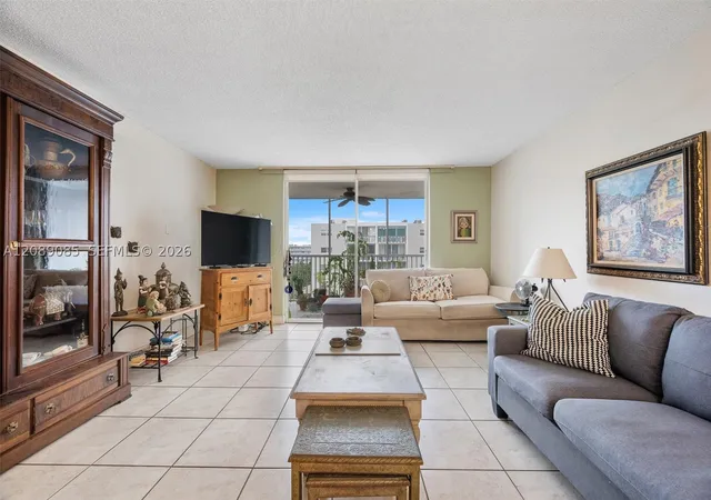 Photo 2 of Condo for sale at 500 Ne 12th Avenue #601, Hallandale Beach, FL 33009 | MLS# A12089085 | Listing updated on 2026-09-18