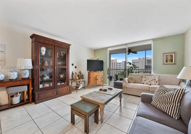 Photo 3 of Condo for sale at 500 Ne 12th Avenue #601, Hallandale Beach, FL 33009 | MLS# A12089085 | Listing updated on 2026-09-18