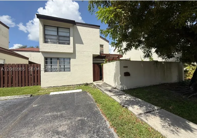 Photo 2 of Townhouse for sale at 9764 Nw 4th Lane #9764, Miami, FL 33172 | MLS# A12081985 | Listing updated on 2026-09-29
