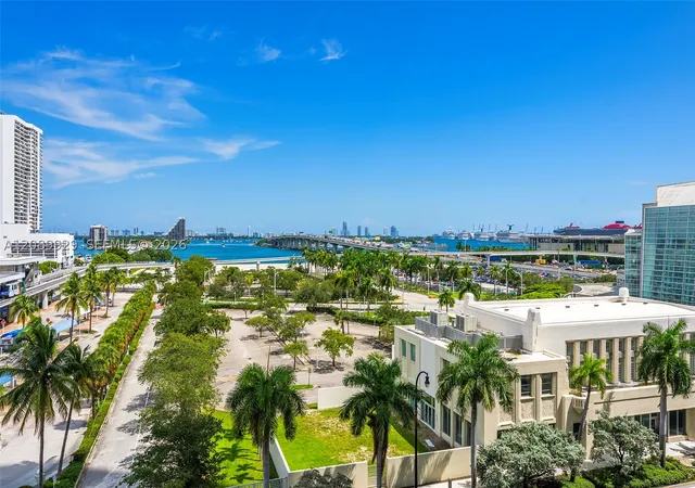 1400 Biscayne Blvd #609