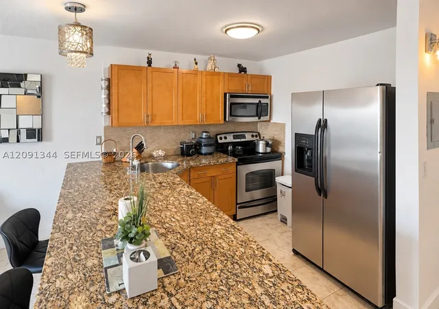 4550 NW 9th Street #901E