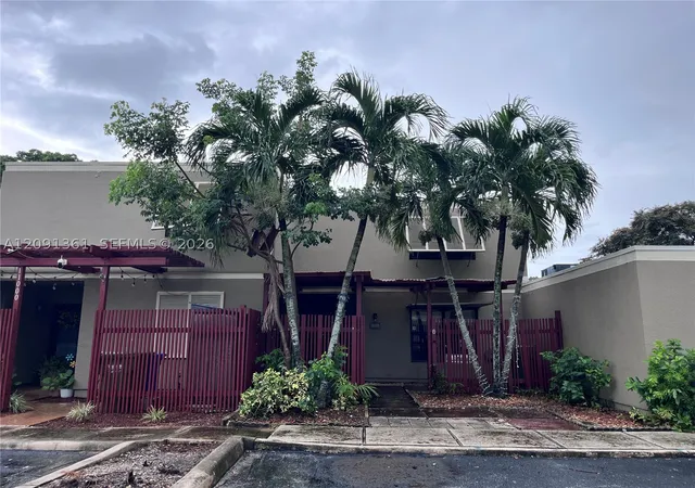 Photo 2 of Townhouse for sale at 11010 Clubhouse Rd, Pembroke Pines, FL 33026 | MLS# A12091361 | Listing updated on 2026-09-18