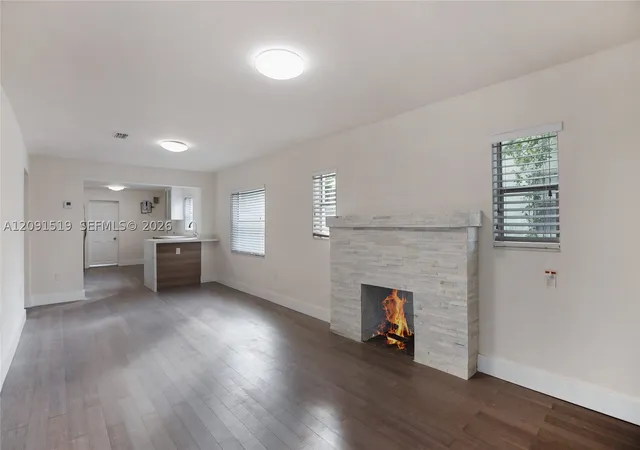 Photo 3 of Single family home for sale at 522 Nw 47th Terrace, Miami, FL 33127 | MLS# A12091519 | Listing updated on 2026-09-30