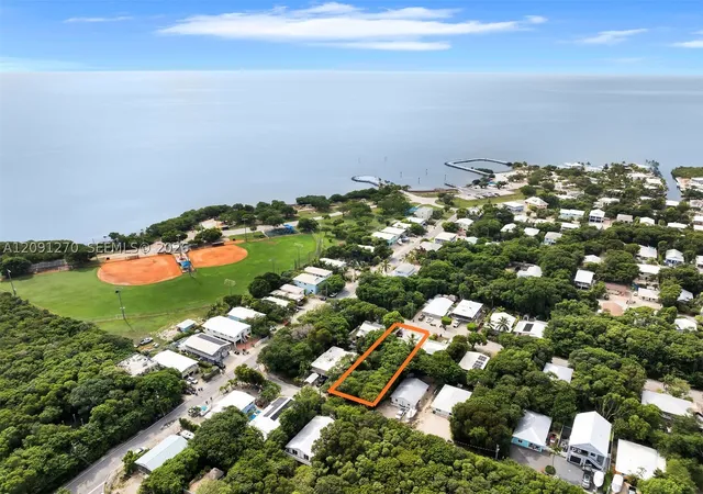 Photo 3 of Single family home for sale at 110 Indian Ave, Tavernier, FL 33070 | MLS# A12091270 | Listing updated on 2026-09-18