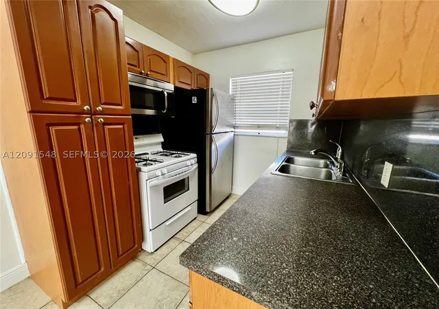 Photo 2 of Condo for sale at 2072 Ne 169th Street #8, North Miami Beach, FL 33162 | MLS# A12091548 | Listing updated on 2026-09-18