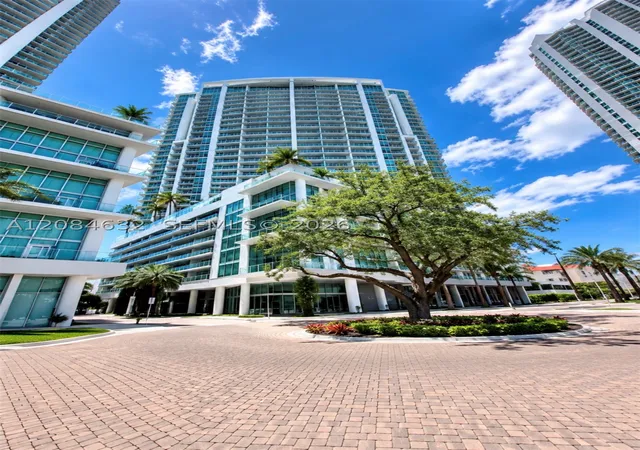 Photo 3 of Condo for sale at 90 Sw 3rd Street #1403, Miami, FL 33130 | MLS# A12084632 | Listing updated on 2026-09-19
