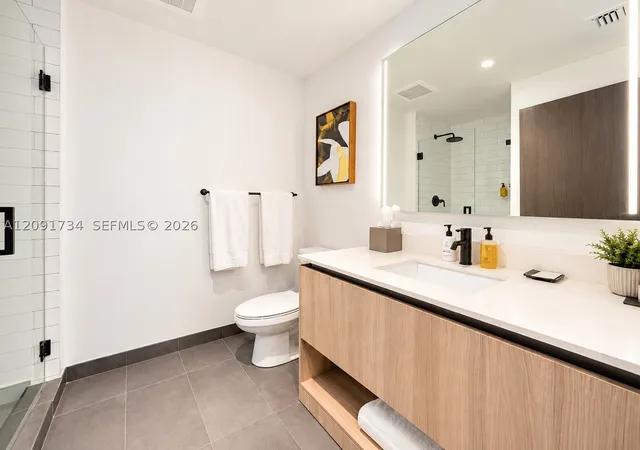 Photo 3 of Condo for sale at 398 Ne 5th Street #3805, Miami, FL 33132 | MLS# A12091734 | Listing updated on 2026-09-22