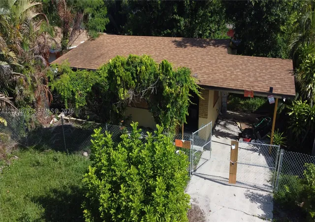 Photo 2 of Sale Pending at 5205 Wiley St, Hollywood, FL 33021 | MLS# A12091877 | Listing updated on 2026-09-29