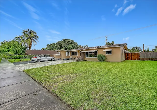 Photo 3 of Single family home for sale at 4220 Ne 4th Terrace, Deerfield Beach, FL 33064 | MLS# A12089681 | Listing updated on 2026-10-04