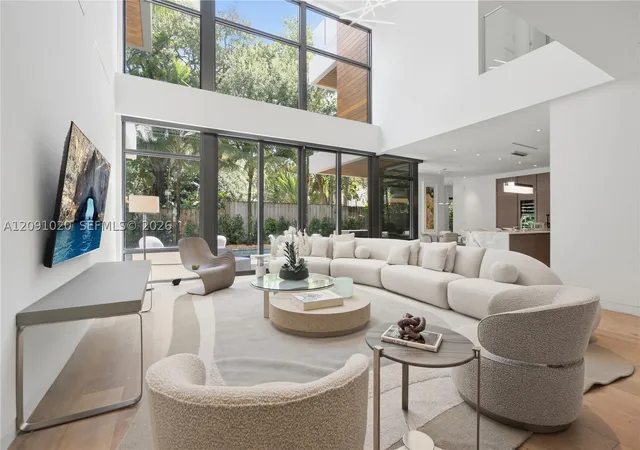Photo 3 of Single family home for sale at 2803 Crystal Ct, Miami, FL 33133 | MLS# A12091020 | Listing updated on 2026-10-06