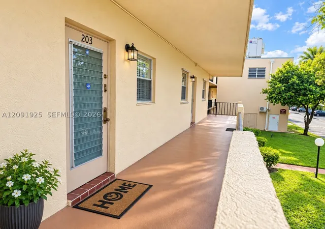 Photo 1 of Sale Pending at 300 Berkley Rd #203, Hollywood, FL 33024 | MLS# A12091925 | Listing updated on 2026-09-22