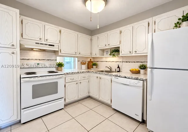 Photo 3 of Sale Pending at 300 Berkley Rd #203, Hollywood, FL 33024 | MLS# A12091925 | Listing updated on 2026-09-22