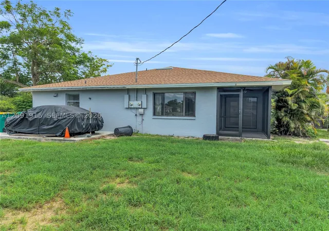 Photo 4 of House for sale at 6359 Hera St Unit #b Englewood, Englewood, FL 34224 | MLS# A12091915 | Listing updated on 2026-09-18